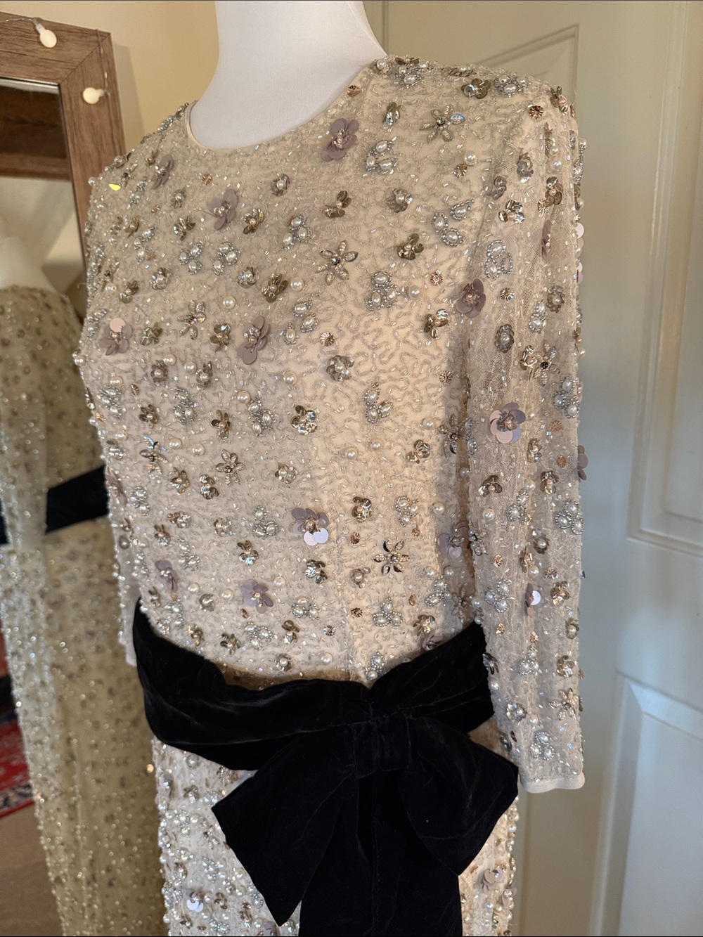 MAC DUGGAL
Ivory Embellished Evening Gown with Velvet Bow - Picture 6 of 17